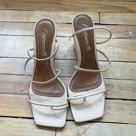 L’Intervalle Karavi Tan Leather Wedges - Picture 1 of 5